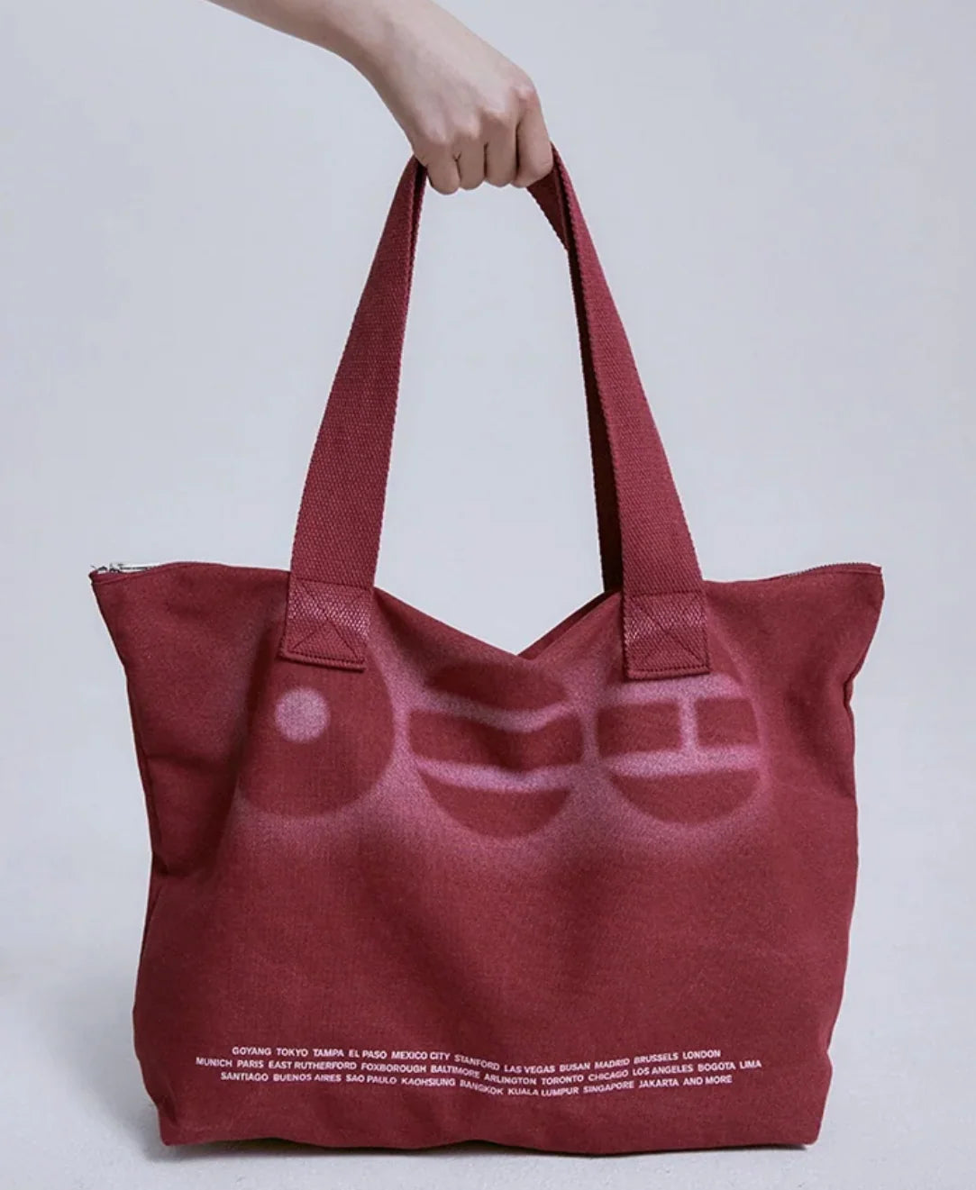 ARIRANG
WORLD TOUR EXCLUSIVE 
TOTE BAG