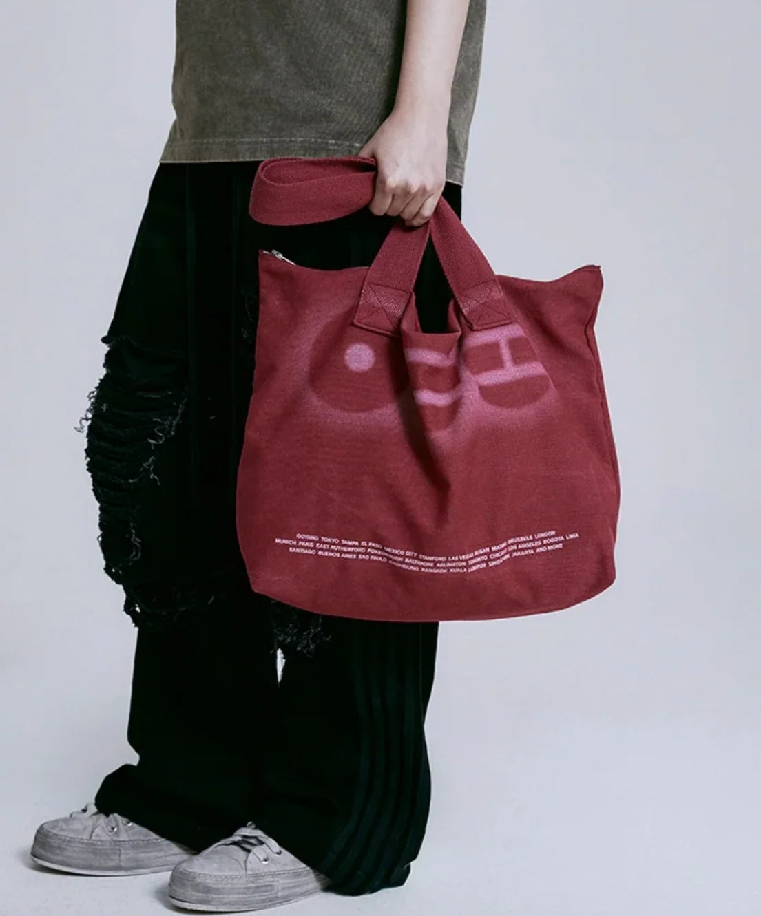 ARIRANG
WORLD TOUR EXCLUSIVE 
TOTE BAG