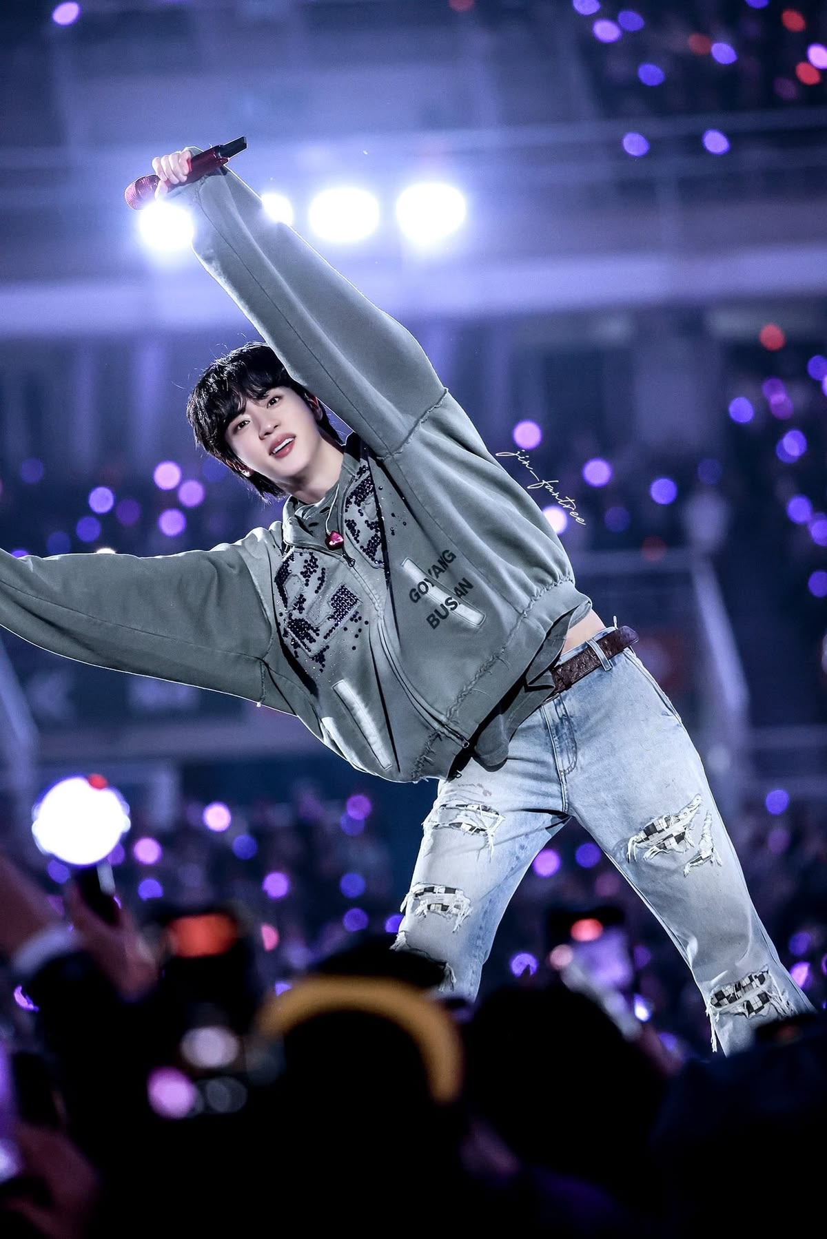 BTS “Tour Arirang” Merch – Green Zip-Up Hoodie Korea